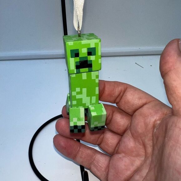 Set of Two Minecraft Creeper Ornaments - Picture 11 of 12